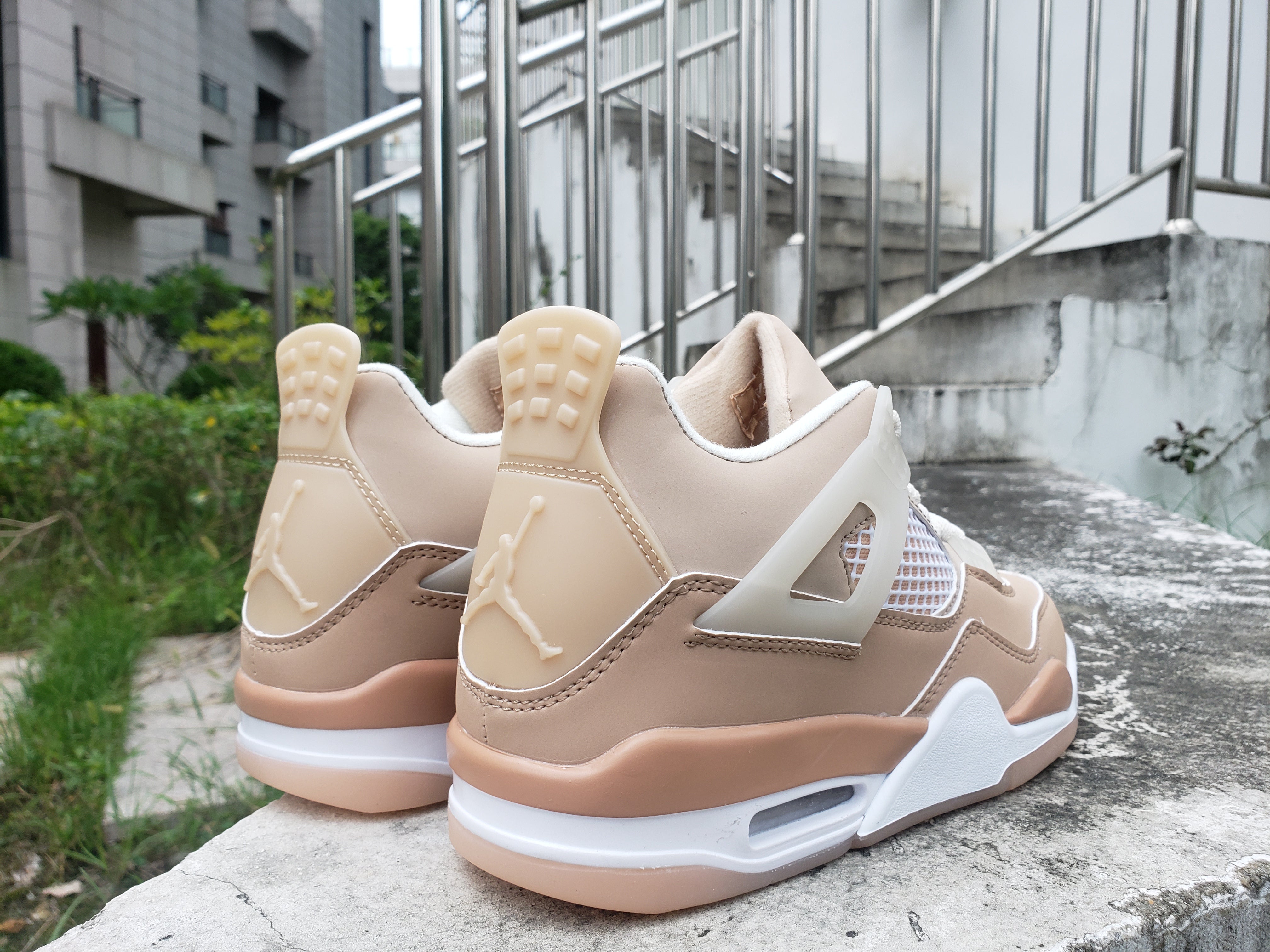 Air Jordan 4 "Lotus Root" | Unisex