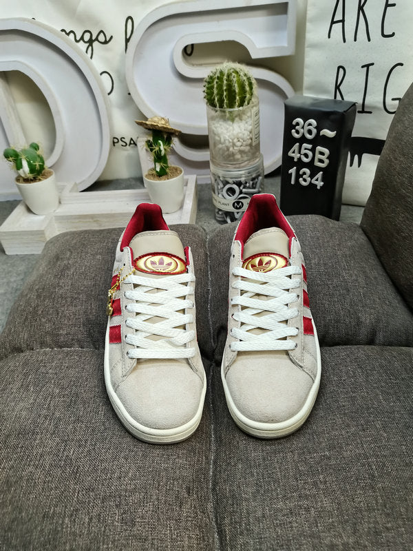 Adidas Samba OG W - Classic Suede Design with Modern Touch