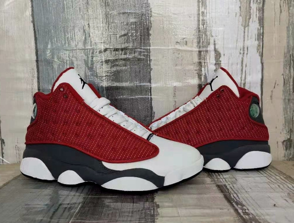 Air Jordan 13 "White Wine Red"