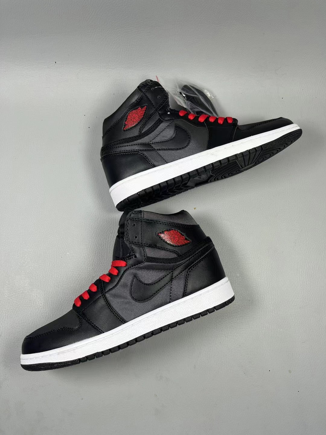 Air Jordan 1 – Black Silk