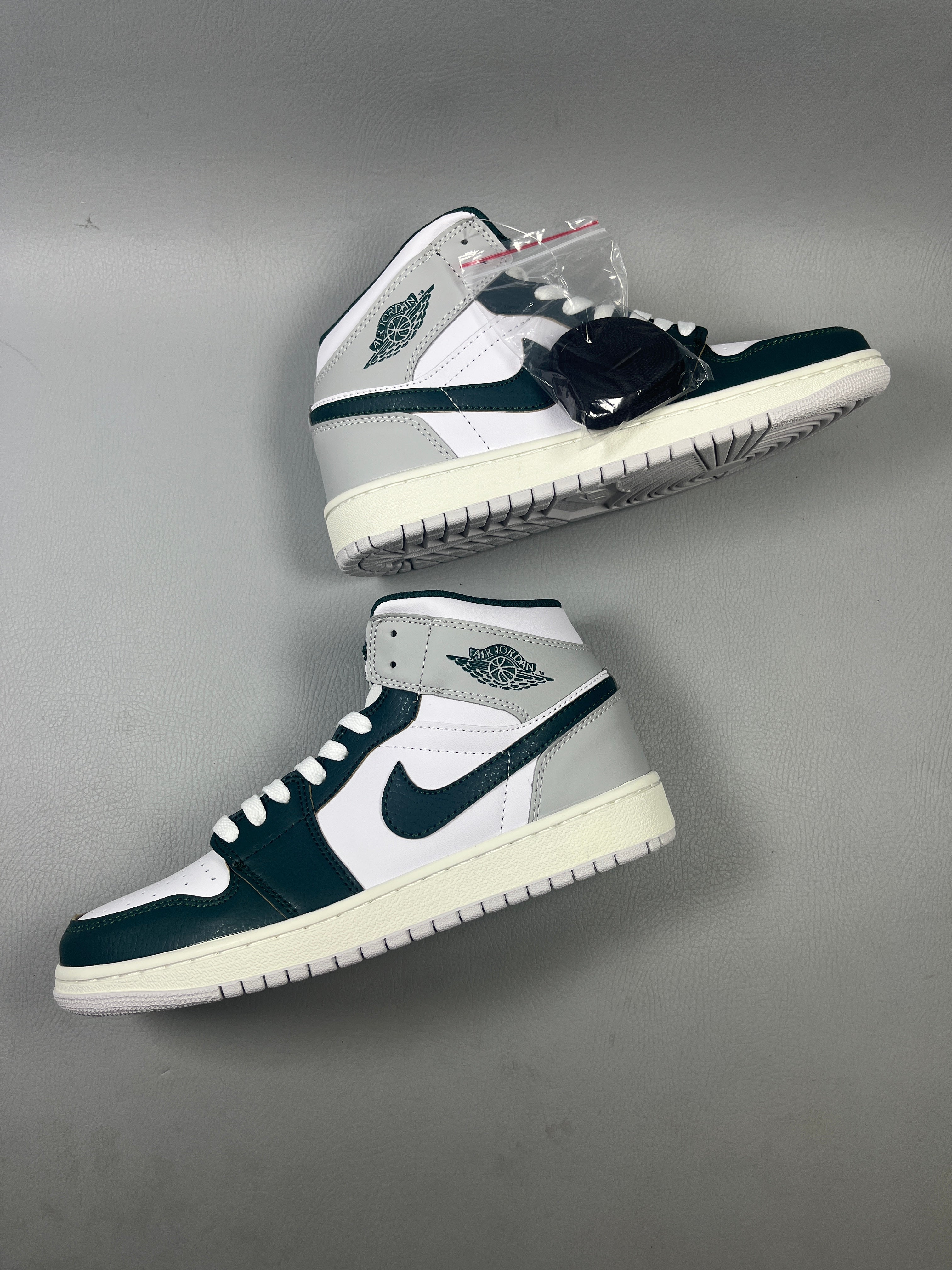 Air Jordan 1 "Teal/Green/Grey"