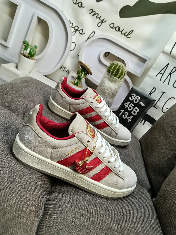 Adidas Samba OG W - Classic Suede Design with Modern Touch