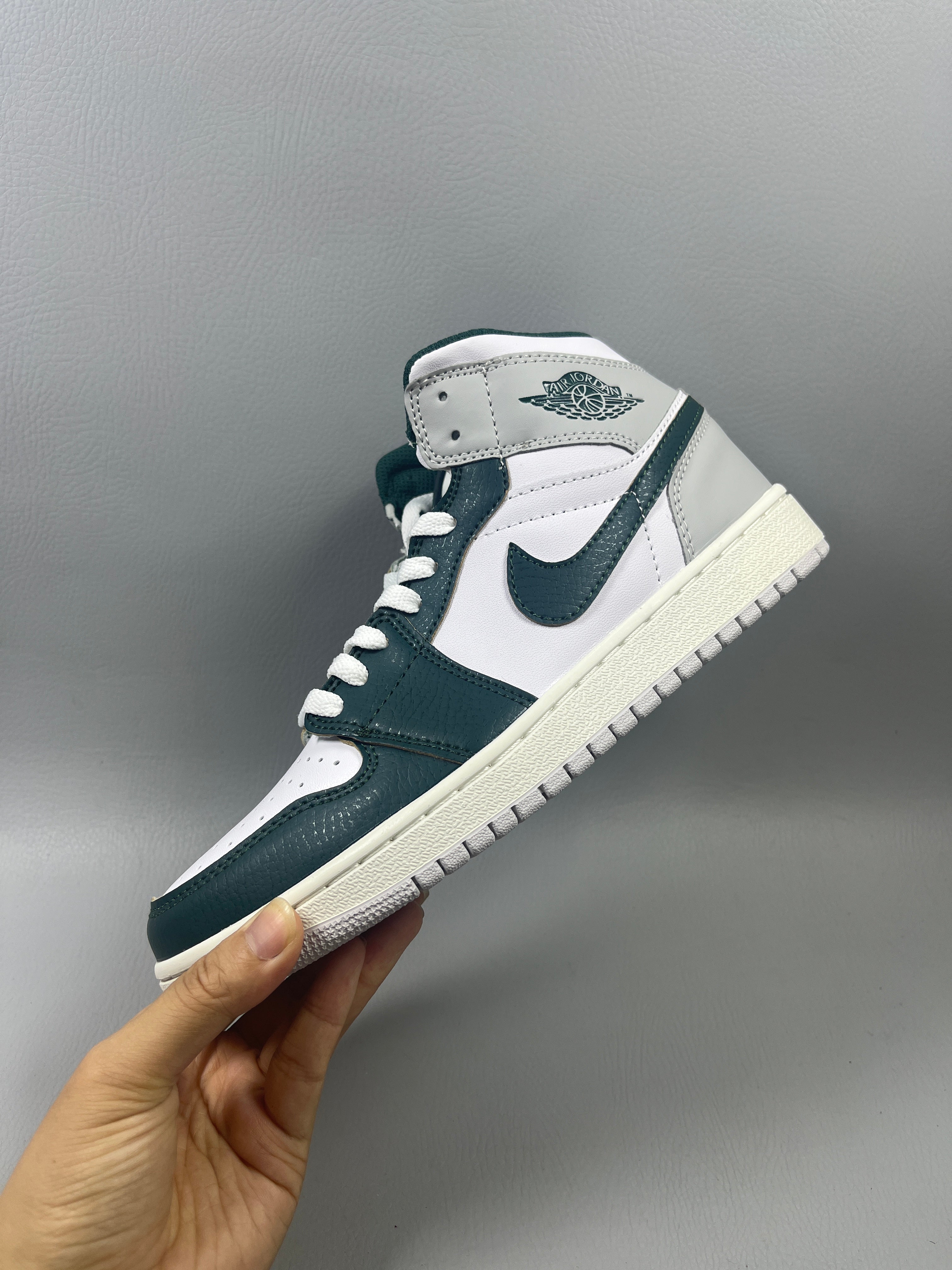 Air Jordan 1 "Teal/Green/Grey"