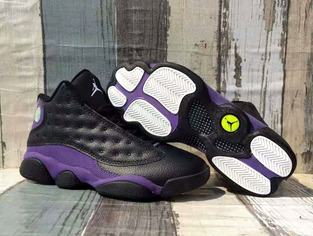 Air Jordan 13 "Black Purple"