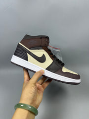 Air Jordan 1 "Brown/Beige/Black"