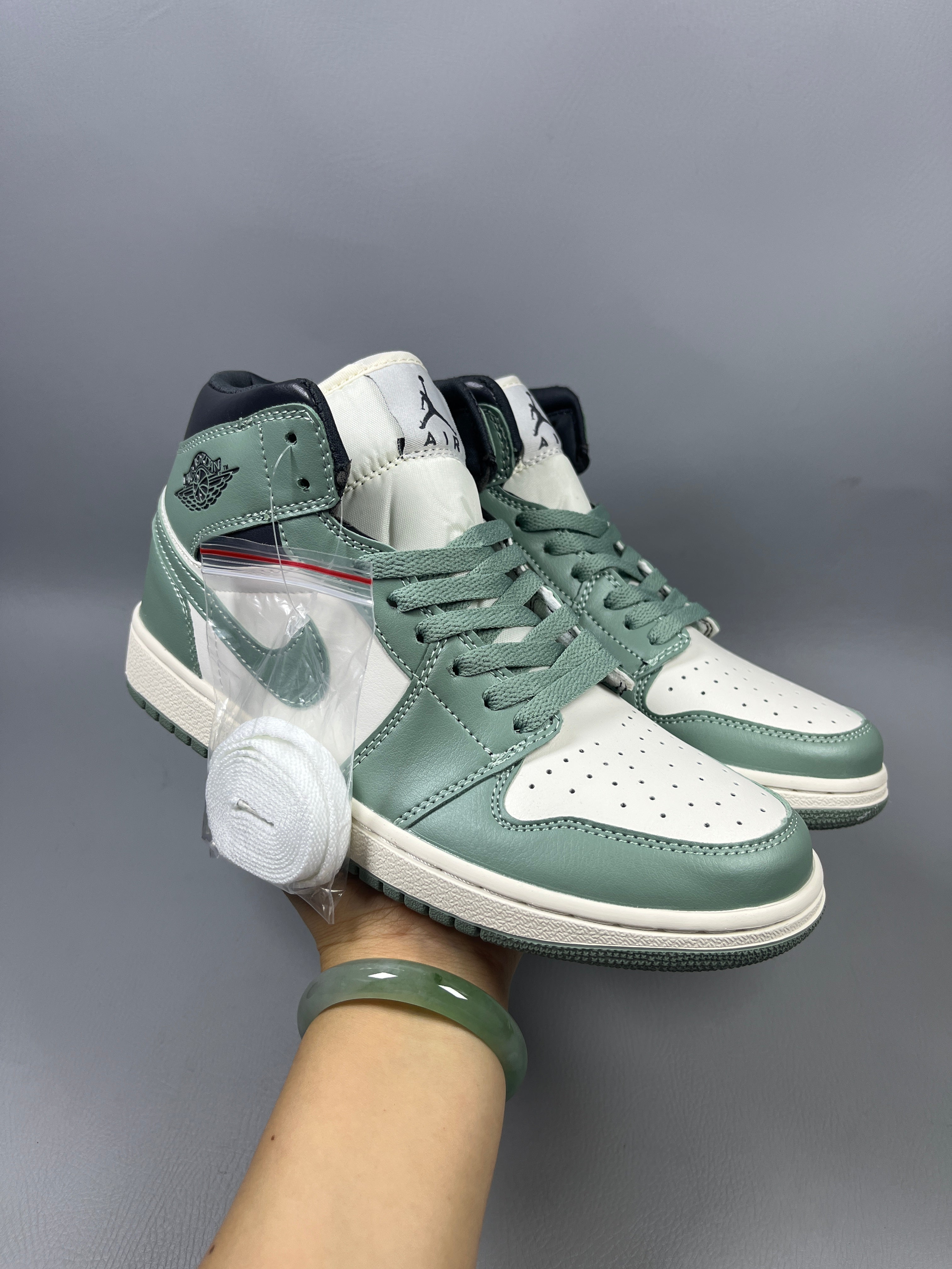 Air Jordan 1 "Fruit Green"