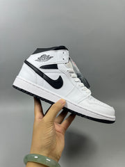 Air Jordan 1 "Laser Black"