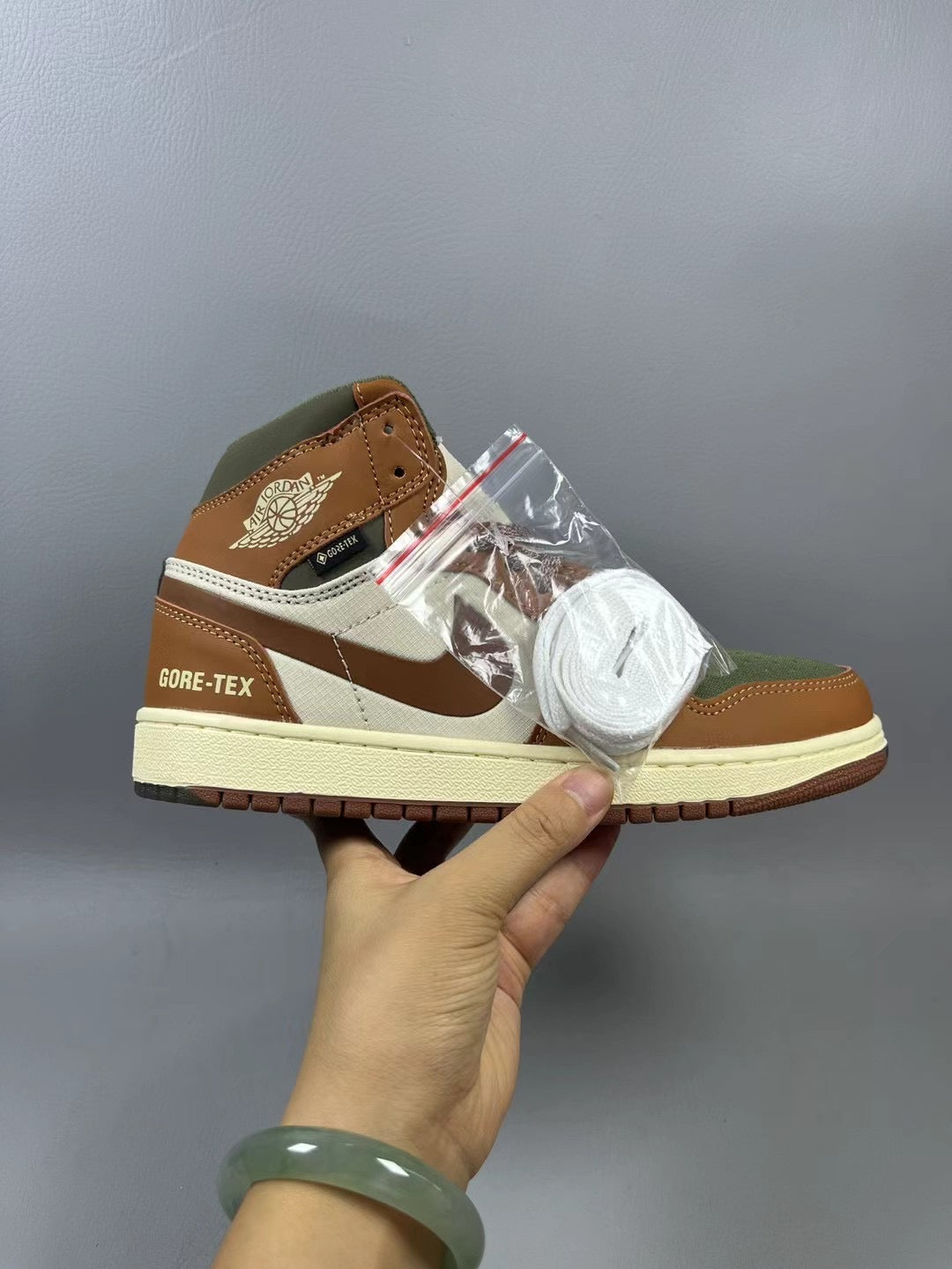 Air Jordan 1 "Waterproof Brown/Green"