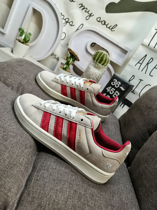 Adidas Samba OG W - Classic Suede Design with Modern Touch