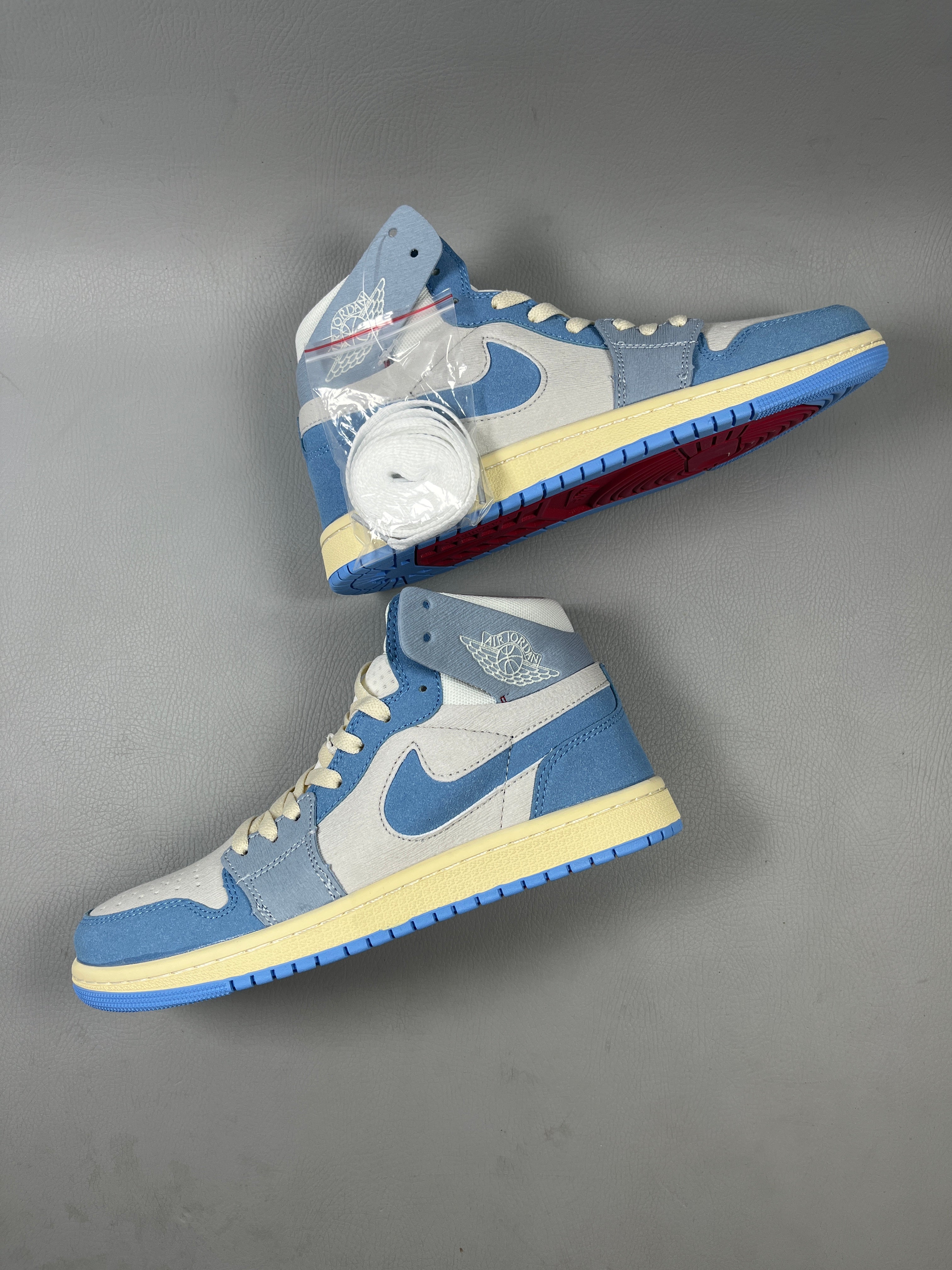 Air Jordan 1 "Ice Blue/Grey"