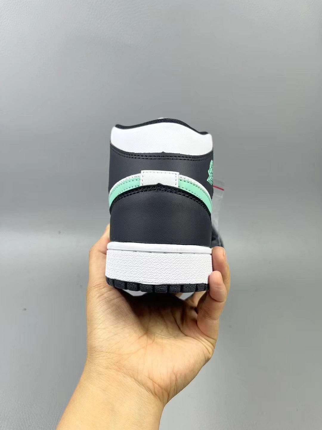 Air Jordan 1 "Faded Green"