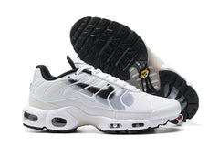 Nike Air Max Plus "Spray Paint Swoosh" FD0658-100