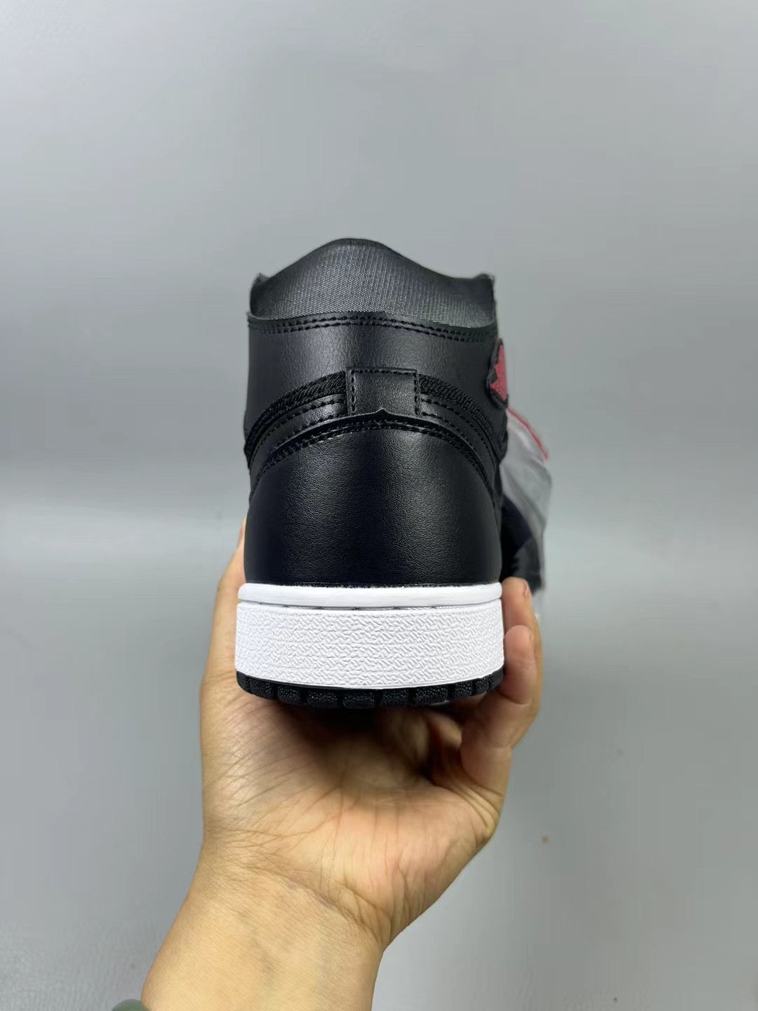 Air Jordan 1 – Black Silk