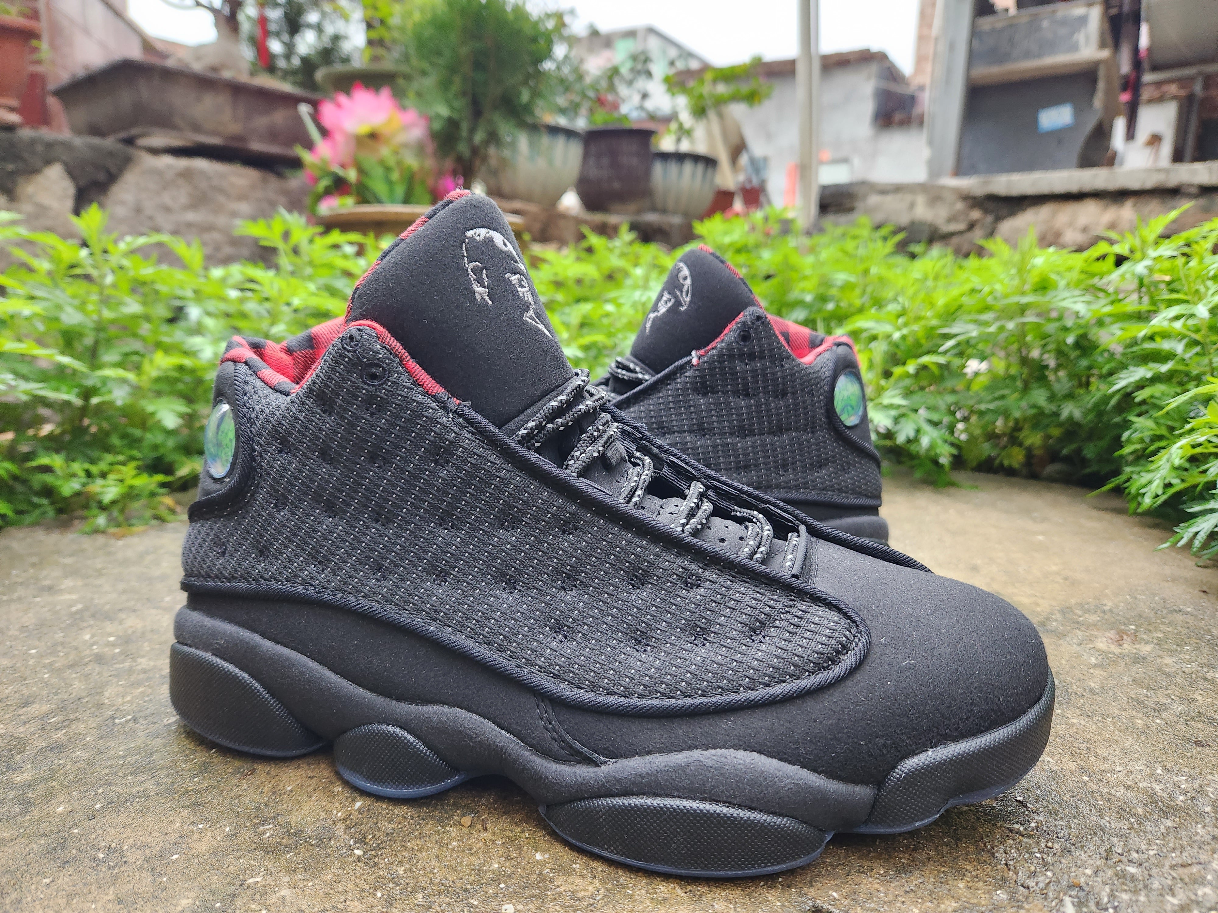 Air Jordan 13 "New Black Red Reflective"